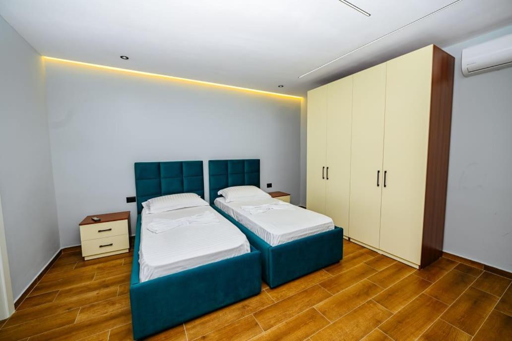 Mon Ami Boutique Hotel Shkoder Exterior photo